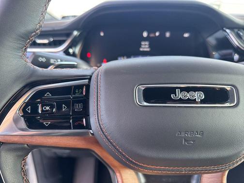 2025 Jeep Grand Cherokee L Summit Reserve
