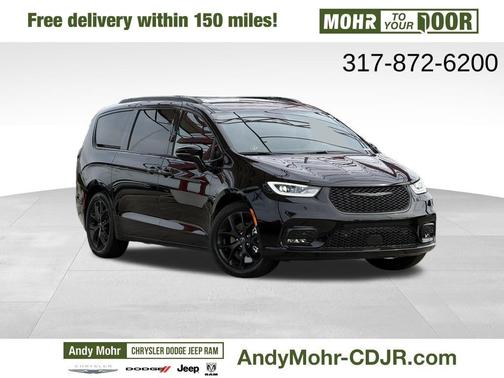 Diamond Black Crystal Pearlcoat 2026 Chrysler Pacifica L