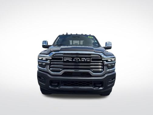 2025 RAM 2500 Laramie Crew Cab 4x4 8' Box
