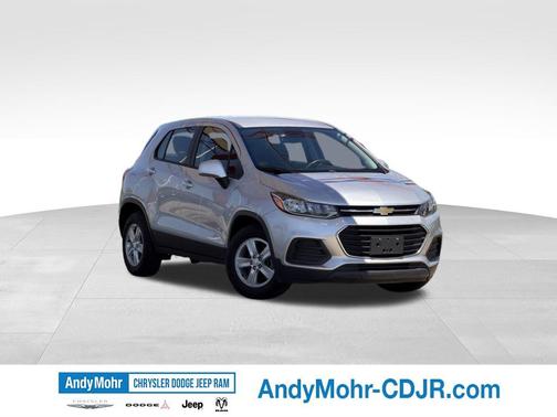 Silver Ice Metallic 2020 Chevrolet Trax LS