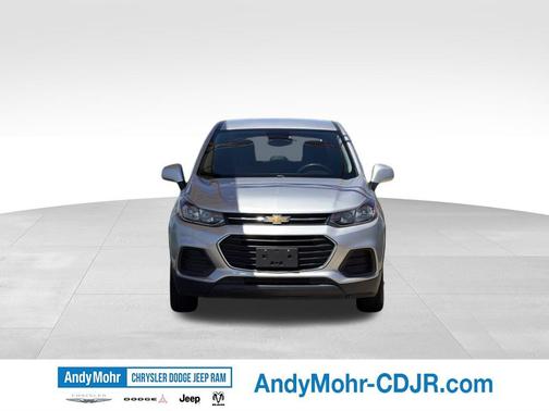 Silver Ice Metallic 2020 Chevrolet Trax LS