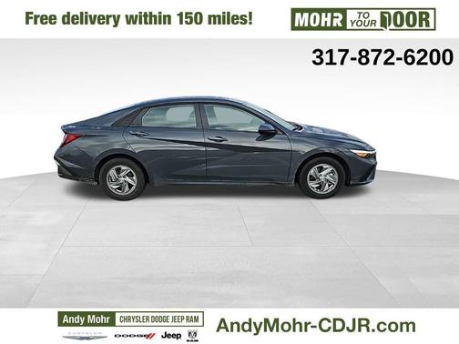 2025 Hyundai ELANTRA SE