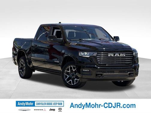 Diamond Black Crystal Pearlcoat 2026 RAM 1500 Laramie