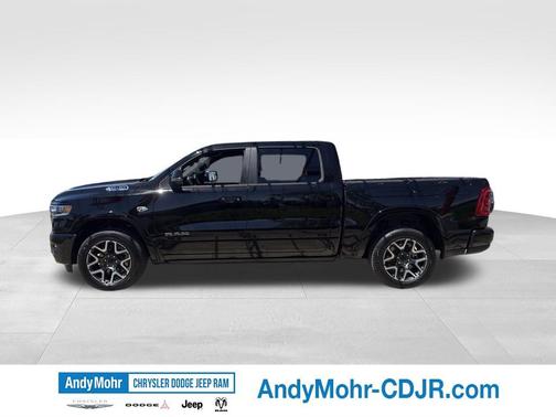 Diamond Black Crystal Pearlcoat 2026 RAM 1500 Laramie
