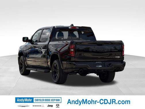 Diamond Black Crystal Pearlcoat 2026 RAM 1500 Big Horn/Lone Star