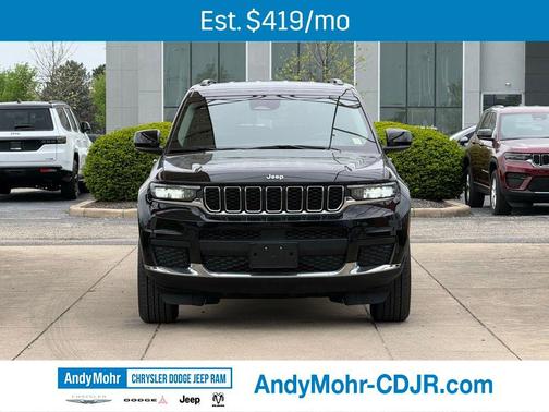 Diamond Black Crystal Pearlcoat 2023 Jeep Grand Cherokee L Laredo