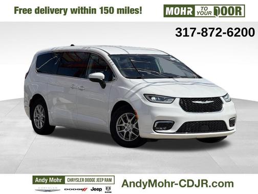 Bright White Clearcoat 2023 Chrysler Pacifica Touring L