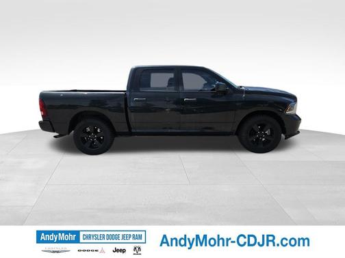 Brilliant Black Crystal Pearlcoat 2015 RAM 1500 Tradesman/Express