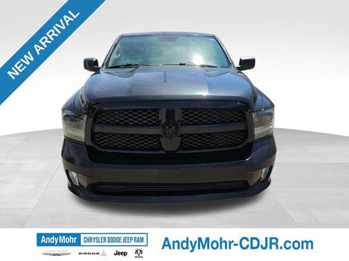 Brilliant Black Crystal Pearlcoat 2015 RAM 1500 Tradesman/Express