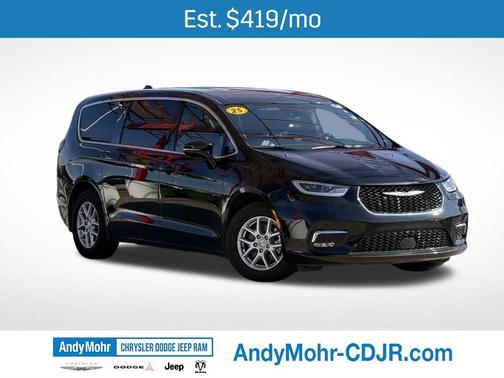 Diamond Black 2025 Chrysler Pacifica L