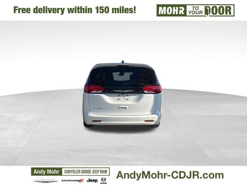 2022 Chrysler Voyager LX