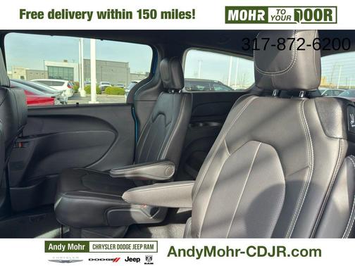 Hydro Blue Pearlcoat 2026 Chrysler Pacifica L