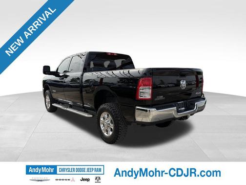 Diamond Black Crystal Pearlcoat 2024 RAM 2500 Big Horn Crew Cab 4x4 6'4' Box