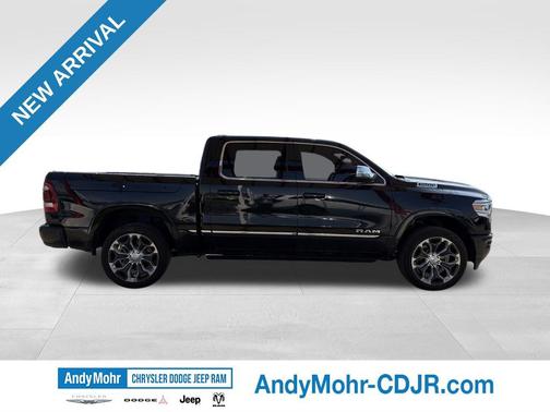Diamond Black Crystal Pearlcoat 2023 RAM 1500 Limited