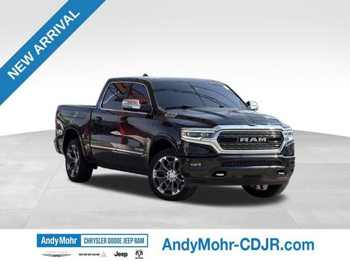 Diamond Black Crystal Pearlcoat 2023 RAM 1500 Limited