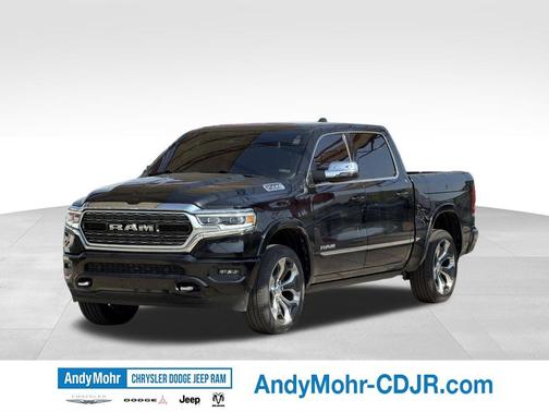 Diamond Black Crystal Pearlcoat 2023 RAM 1500 Limited