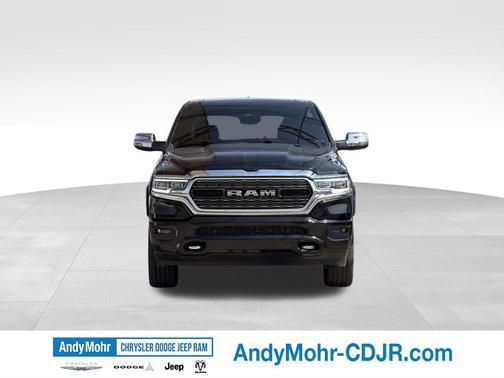 Diamond Black Crystal Pearlcoat 2023 RAM 1500 Limited