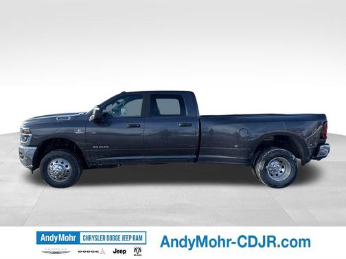 Granite Crystal Metallic Clearcoat 2026 RAM 3500 Big Horn Crew Cab 4x4 8' Box