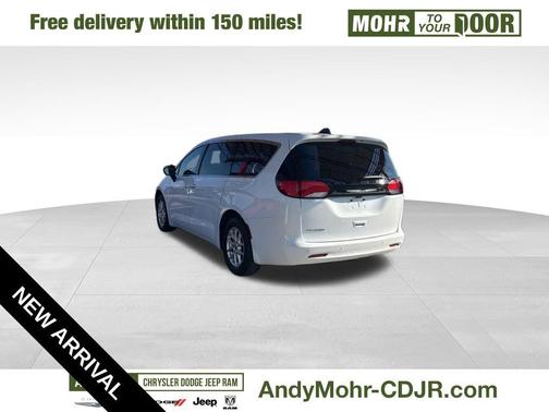 2022 Chrysler Voyager LX