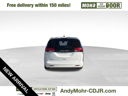 2022 Chrysler Voyager LX