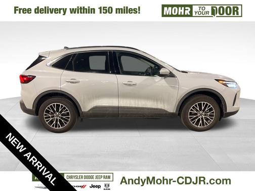 2025 Ford Escape PHEV SE