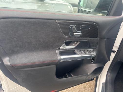 2025 Mercedes-Benz GLB 250 Base 4MATIC