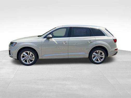2024 Audi Q7 55 Premium Plus