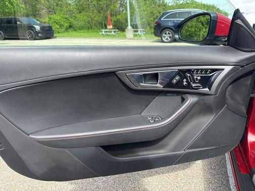2016 Jaguar F-TYPE Base
