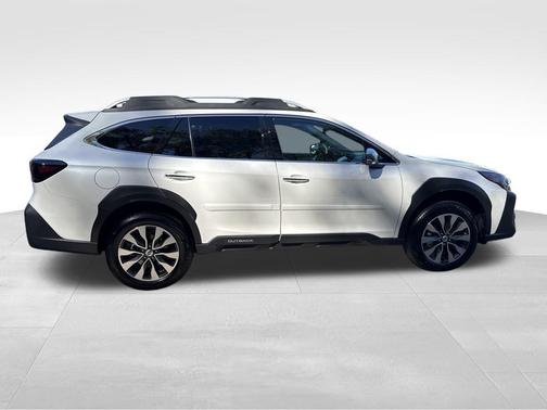 2025 Subaru Outback Touring