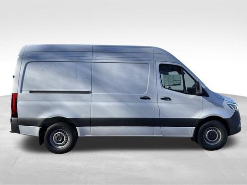 2025 Mercedes-Benz Sprinter 2500 Standard Roof