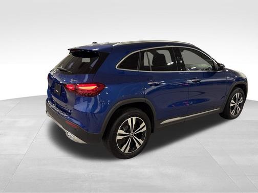 2025 Mercedes-Benz GLA 250 Base 4MATIC