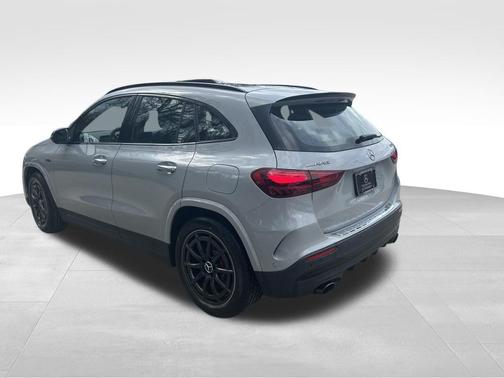 2026 Mercedes-Benz AMG GLA 35 Base