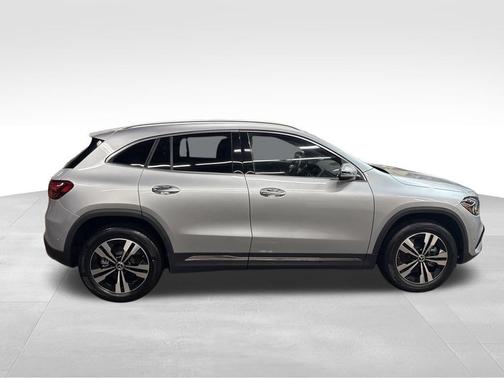 2025 Mercedes-Benz GLA 250 Base 4MATIC