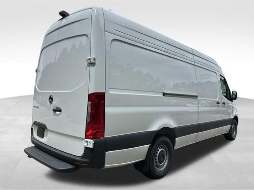 2024 Mercedes-Benz eSprinter 2500 170 WB High Roof Cargo