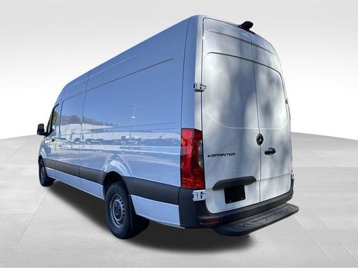 2024 Mercedes-Benz eSprinter 2500 170 WB High Roof Cargo