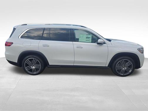 2026 Mercedes-Benz GLS 450 