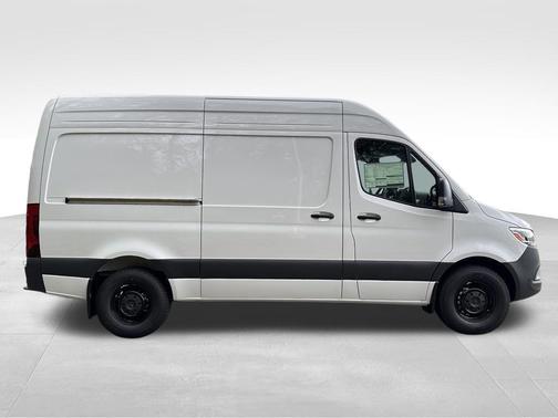 2025 Mercedes-Benz Sprinter 2500 Standard Roof