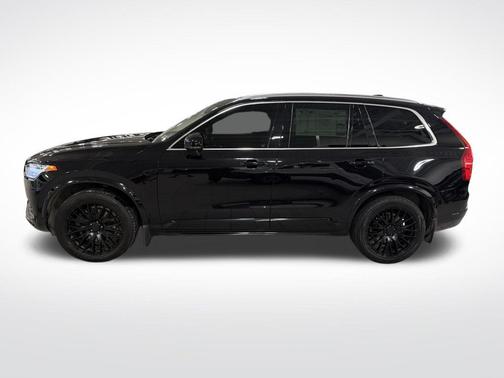 2020 Volvo XC90 T6 Momentum 7 Passenger