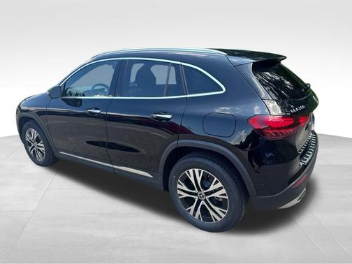 2025 Mercedes-Benz GLA 250 Base 4MATIC