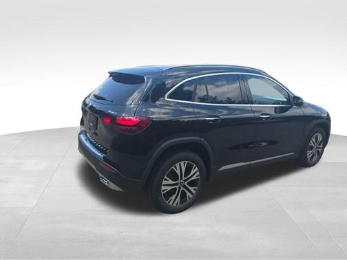 2025 Mercedes-Benz GLA 250 Base 4MATIC