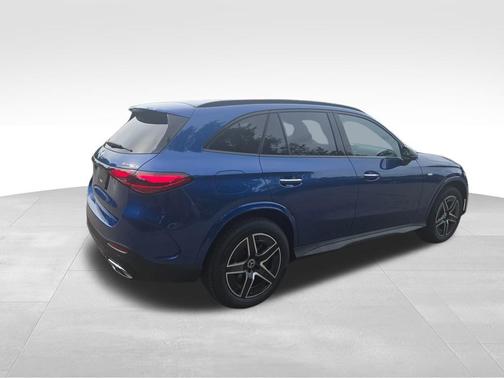 2025 Mercedes-Benz GLC 350e Base 4MATIC
