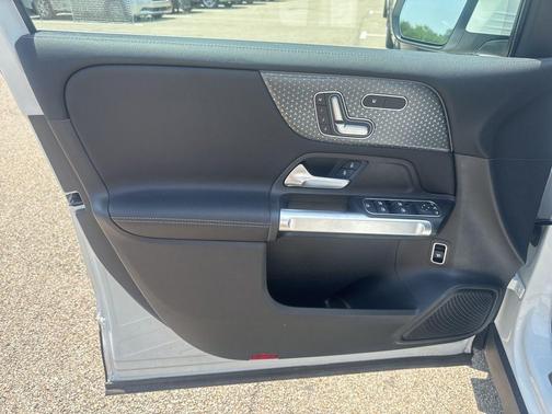 2025 Mercedes-Benz GLB 250 Base 4MATIC