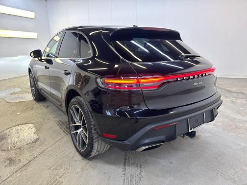 2024 Porsche Macan Base