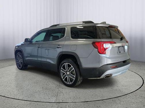 2021 GMC Acadia SLT
