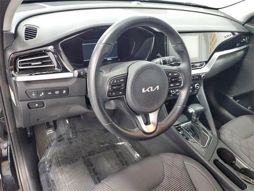 2022 Kia Niro LXS