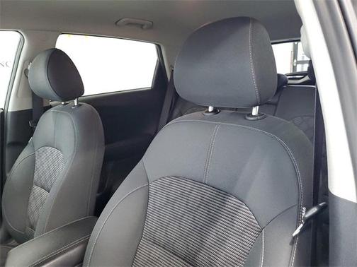 2022 Kia Niro LXS