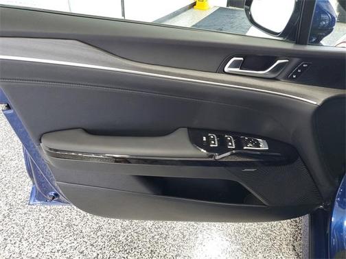 2025 Kia K5 EX