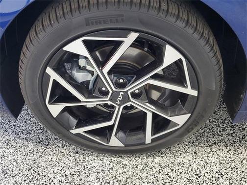 2025 Kia K5 EX