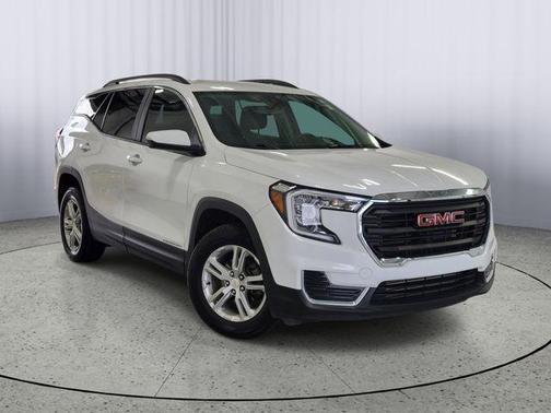 Summit White 2023 GMC Terrain SLE