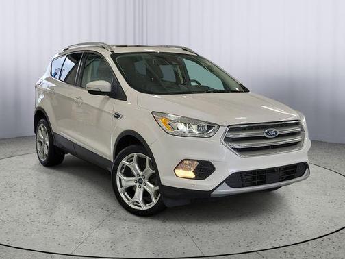 White Platinum Clearcoat Metallic 2019 Ford Escape Titanium